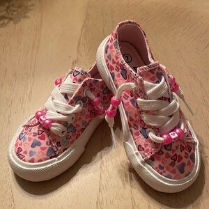 Bumble + Birdie Baby Girls Heart Print Casual Sneakers – Size 7 – EUC